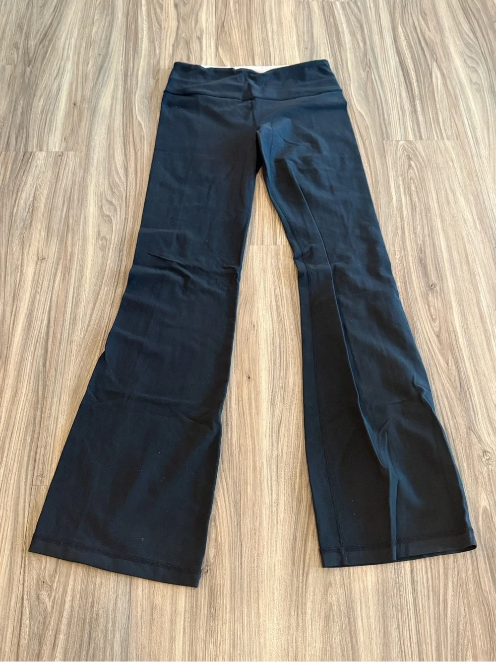 lululemon athletica Black and Pink Reversible Flare Pants Size 6